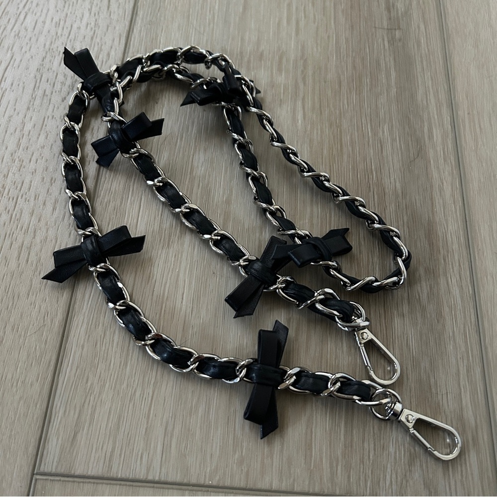 VirsaBags chain strap with leather bows
